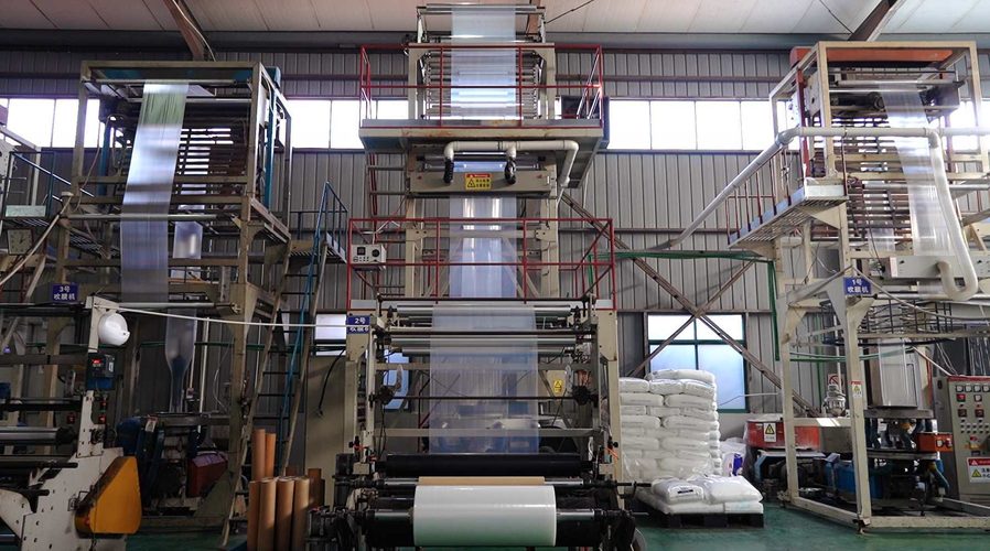 Blown-film machines producing polyethylene film rolls